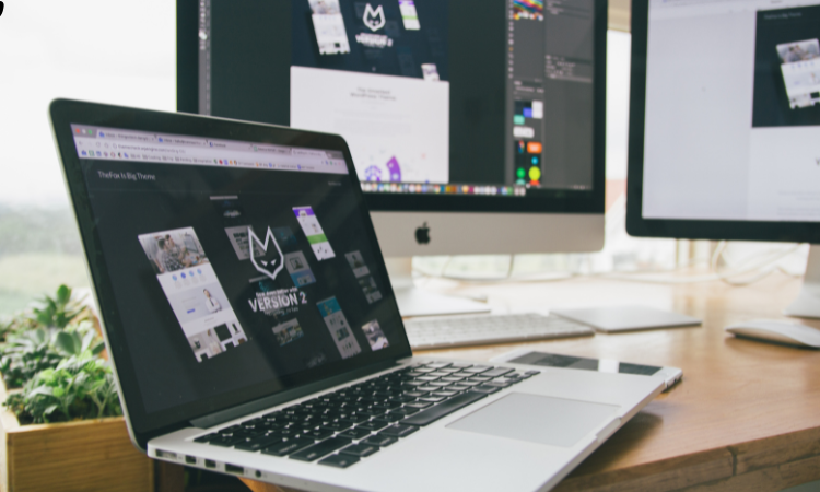Explain a responsive website